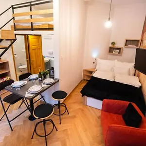 Chic Loft At Center With Ac , Budapest Hungary