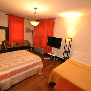 Ewr Airport Multilevel With 2-3 Beds Newark